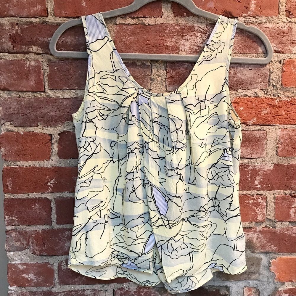BCBGeneration Slit Back Crop Top - Picture 5 of 5